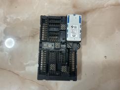 61149393144 9393144 BMW G11 ARKA BAGAJ SİGORTA KUTUSU SIFIR ORJ