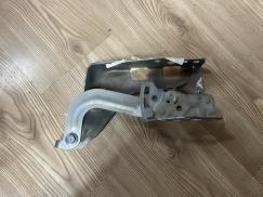 A2138800228 MERCEDES W213 SAĞ KAPUT MENTEŞESİ SIFIR ORJİNAL