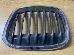 7354823 BMW F48 ÖN SOL PANJUR IZGARASI ÇIKMA ORJİNAL