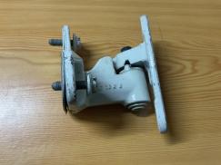 A2467200437 MERCEDES W246 ÖN SAĞ KAPI MENTEŞESİ ÇIKMA ORJİNAL