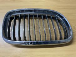 51137201970 7201970 BMW E90 ÖN SAĞ  PANJUR IZGARASI ÇIKMA ORJİNAL