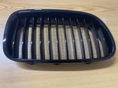 51137203649 7203649 BMW F10 ÖN SAĞ  PANJUR IZGARASI SIFIR  ORJİNAL