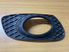 A1648260224 MERCEDES W164 ÖN SAĞ SİS FARI ÇERÇEVESİ ÇIKMA ORJİNAL