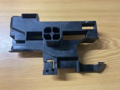 17118632118 8632118 BMW G30 ALT SAĞ RADYATÖR AYAĞI ÇIKMA ORJİNAL