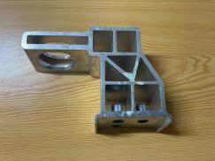 A2135010720 MERCEDES W213 ÖN SAĞ ALT RADYATÖR AYAĞI SIFIR ORJİNAL 