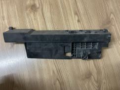 17117618772 7618772 BMW F10 ÖN SAĞ RADYATÖR BAKALİTİ ÇIKMA ORJİNAL