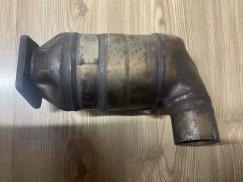 80596007 PORCHE 911 KATALİTİK KONVERTÖR  ÇIKMA ORJİNAL 