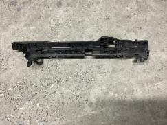 A9075040100 MERCEDES W907 ÖN SAĞ RADYATÖR AYAĞI ÇIKMA ORJİNAL