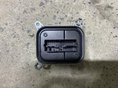 1532925-02-E TESLA Y SAĞ FAR BEYNİ ÇIKMA ORJİNAL